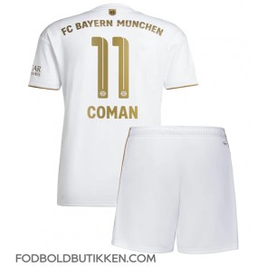 Bayern Munich Kingsley Coman #11 Udebanetrøje Børn 2022-23 Kortærmet (+ Korte bukser)